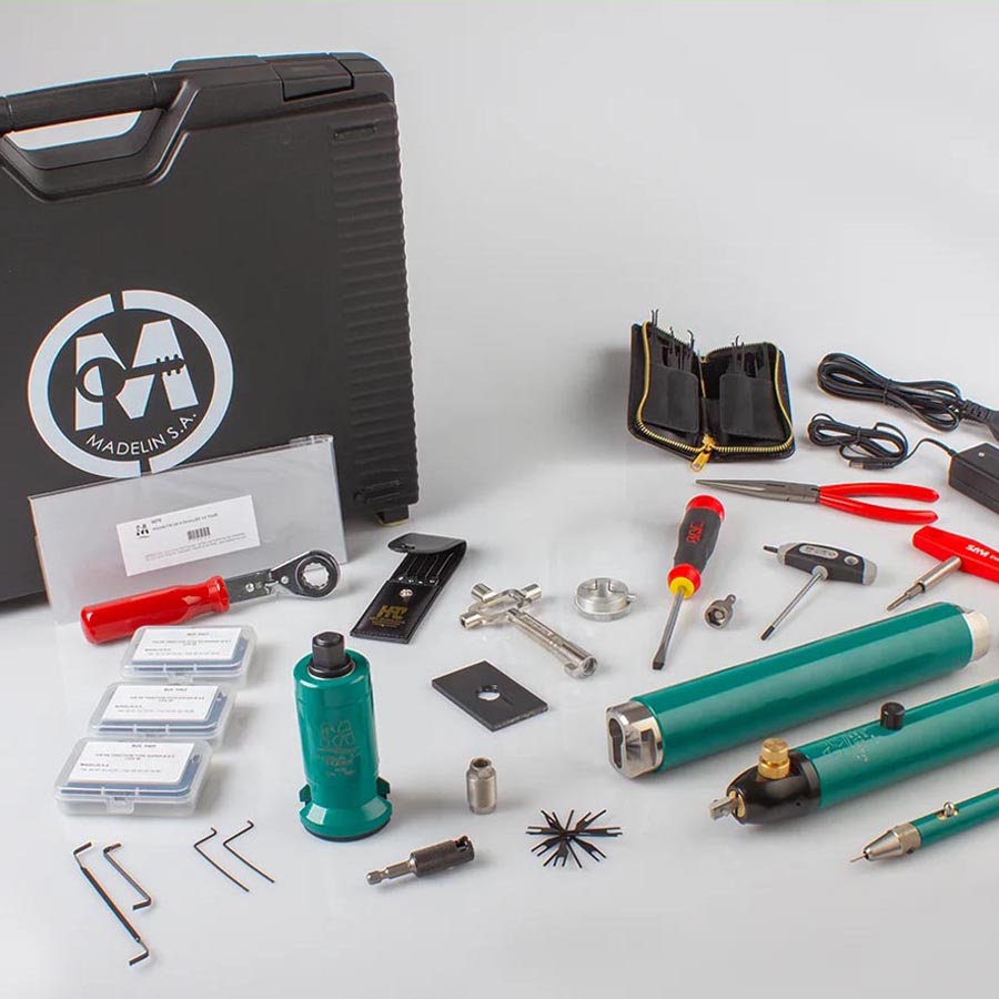 Outils professionnels de serrurerie